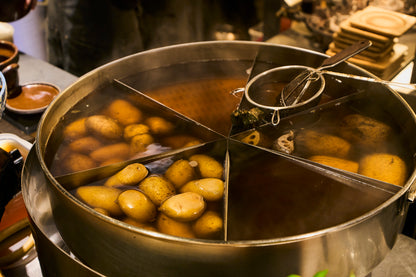 Osaka: Guided Food Tour with 12 Dishes & 3 Drinks