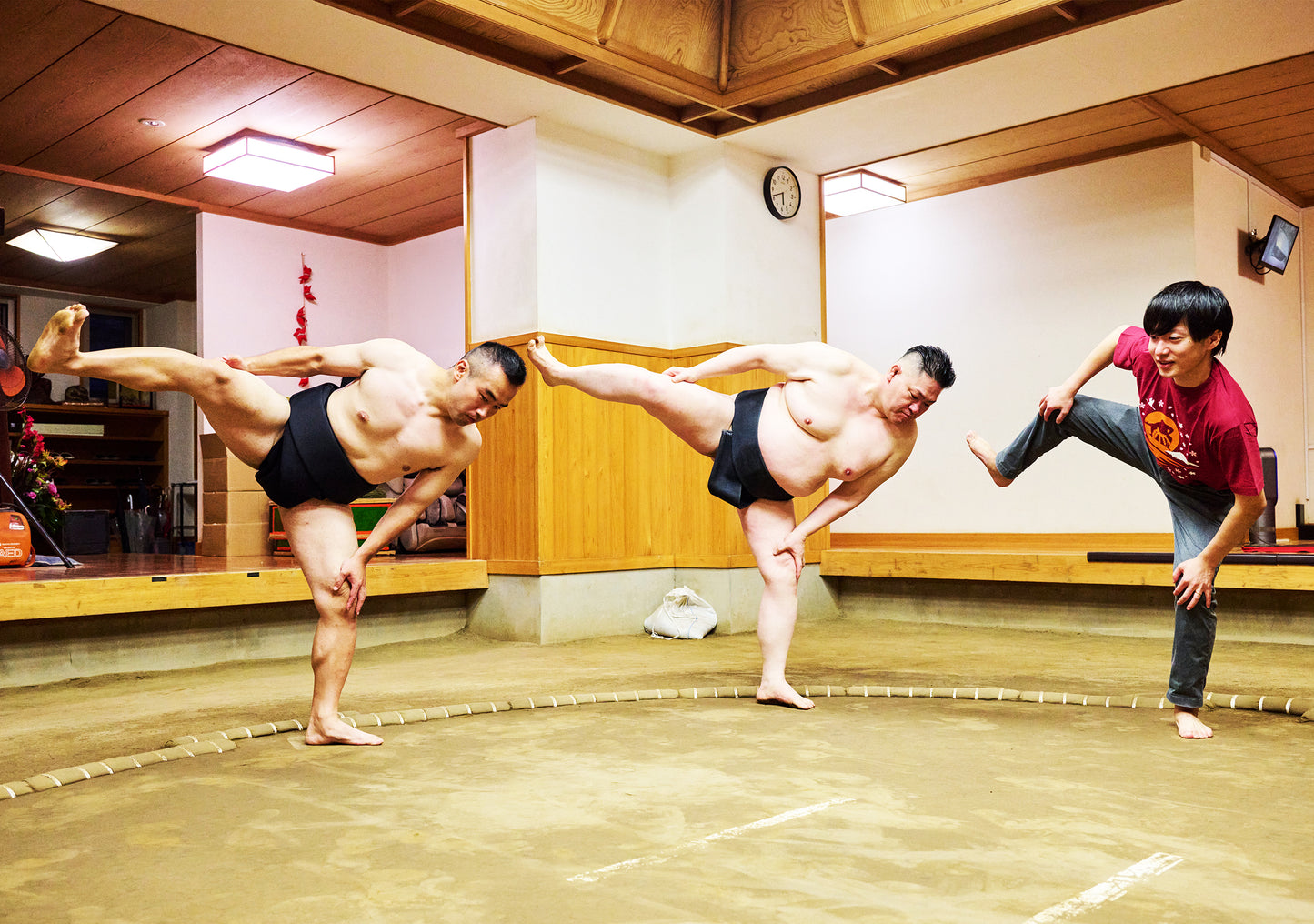 Tokyo: Sumo Experience with Live Show & Audience Challenge