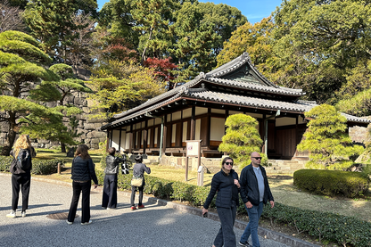 Tokyo Castle & Imperial Palace , Historical Walking Tour